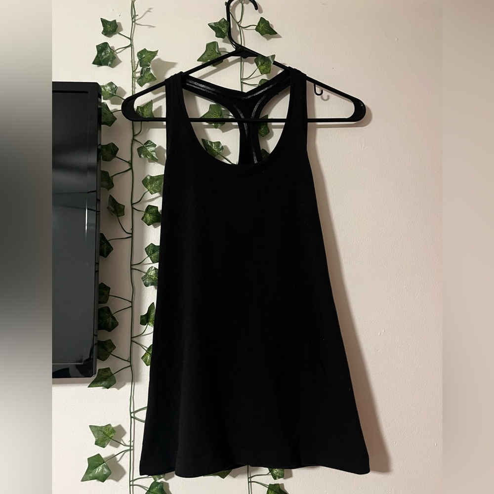 Lululemon tank top
